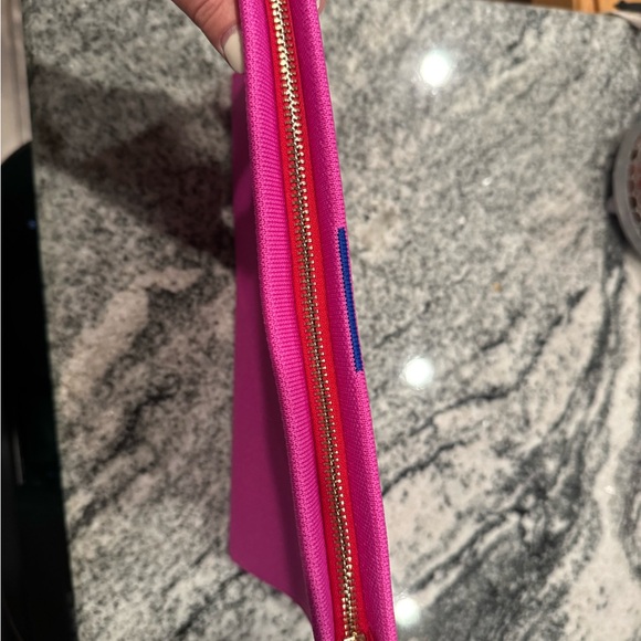 Rothy’s wristlet in dragon fruit - Picture 3 of 4